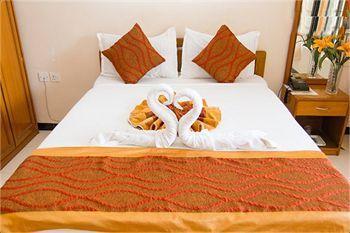 White Orchid Resort Candolim Bagian luar foto