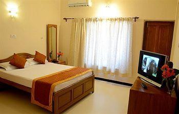 White Orchid Resort Candolim Bagian luar foto