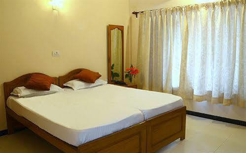 White Orchid Resort Candolim Bagian luar foto